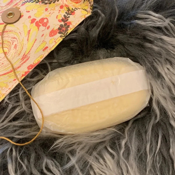 ANTHROPOLOGIE NWT Golden Amber Hand Soap Bar - Picture 3 of 3